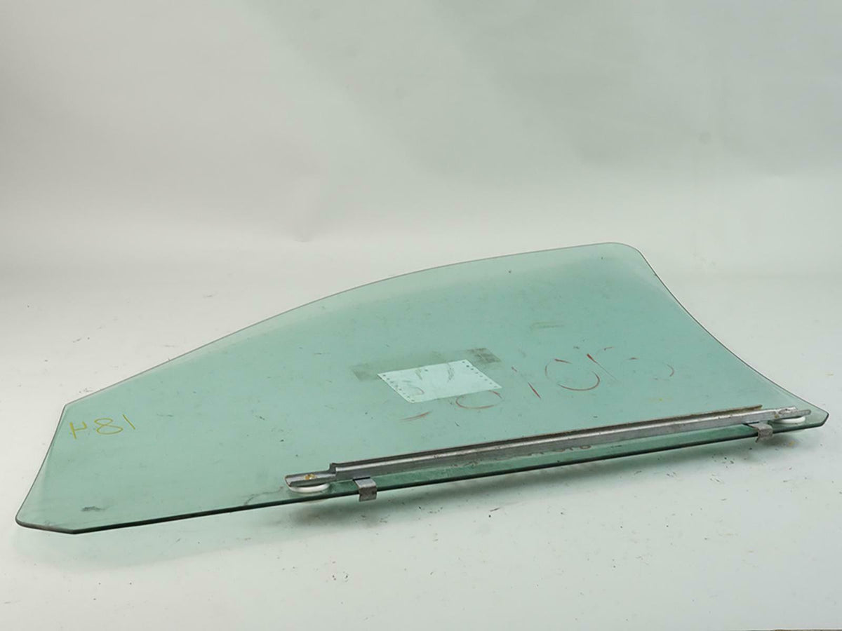 04-07 Ford Freestar Door Window Glass Front Passenger Side 3F2Z1621410AA OEM