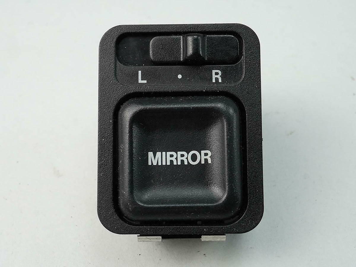 2002 - 2004 Isuzu Axiom Mirror Adjust Switch Control BuTTon Front Left OEM