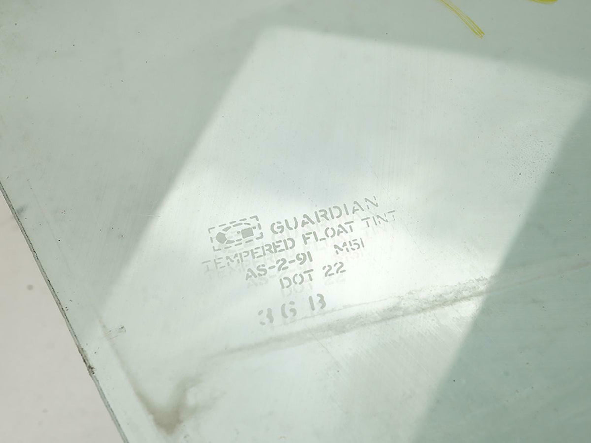 91-93 Dodge Shadow Convertible Window Glass Door Vent Front Right DV07922GT OEM