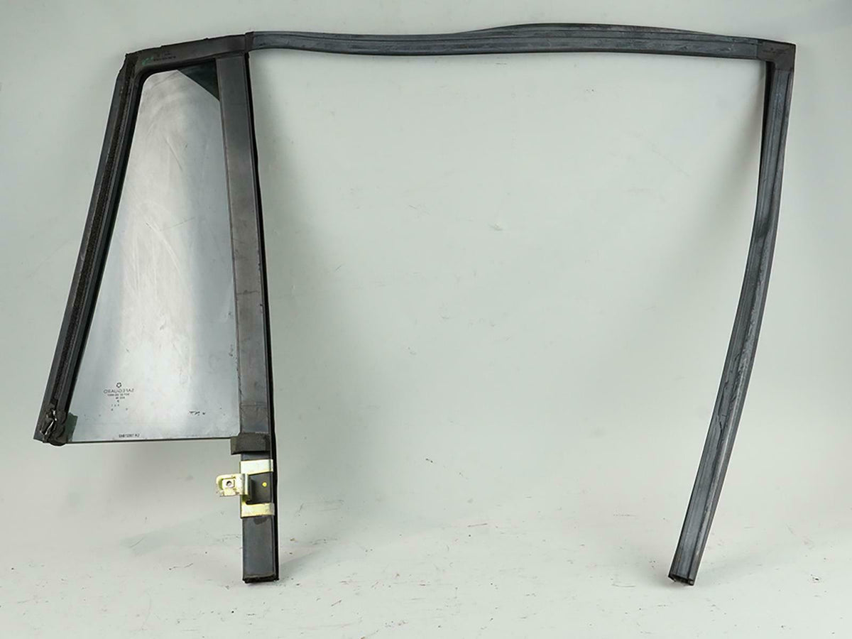 2004 - 2008 Chrysler Pacifica Door Vent Glass Window Rear Left DV10441YPN OEM