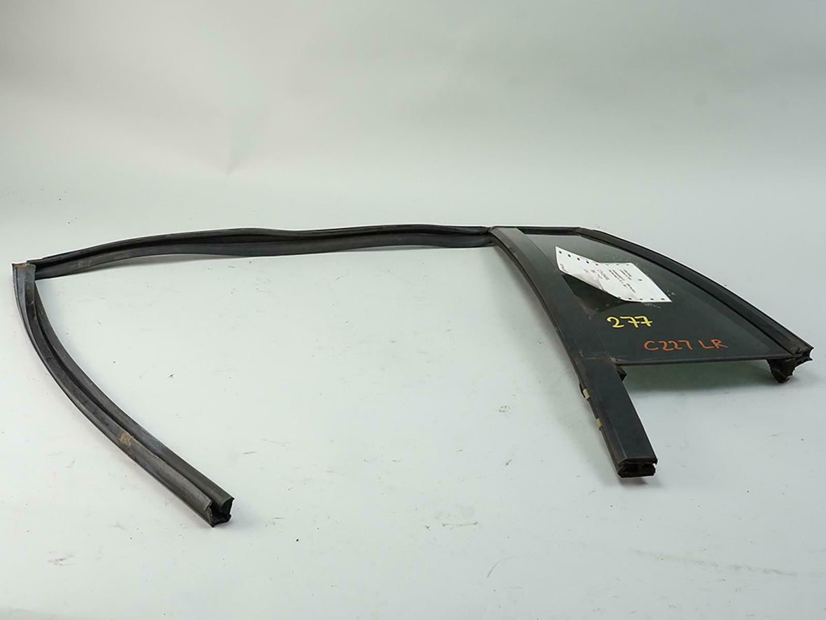 2004 - 2008 Chrysler Pacifica Door Vent Glass Window Rear Left DV10441YPN OEM