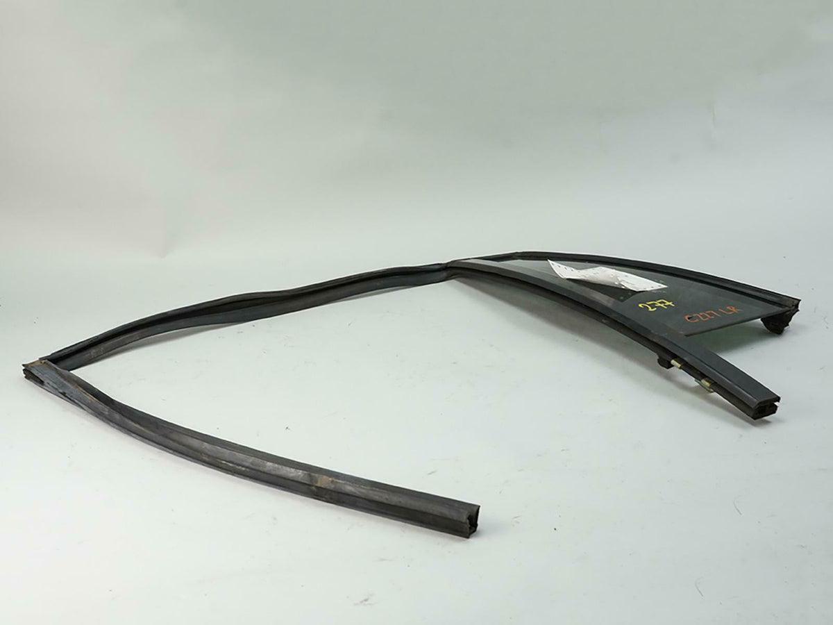 2004 - 2008 Chrysler Pacifica Door Vent Glass Window Rear Left DV10441YPN OEM