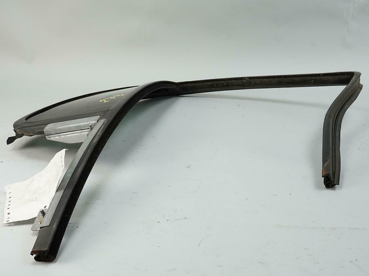 98-00 GMC Envoy Chevy Blazer S10 Door Vent Window Glass Rear Left 15103161 OEM