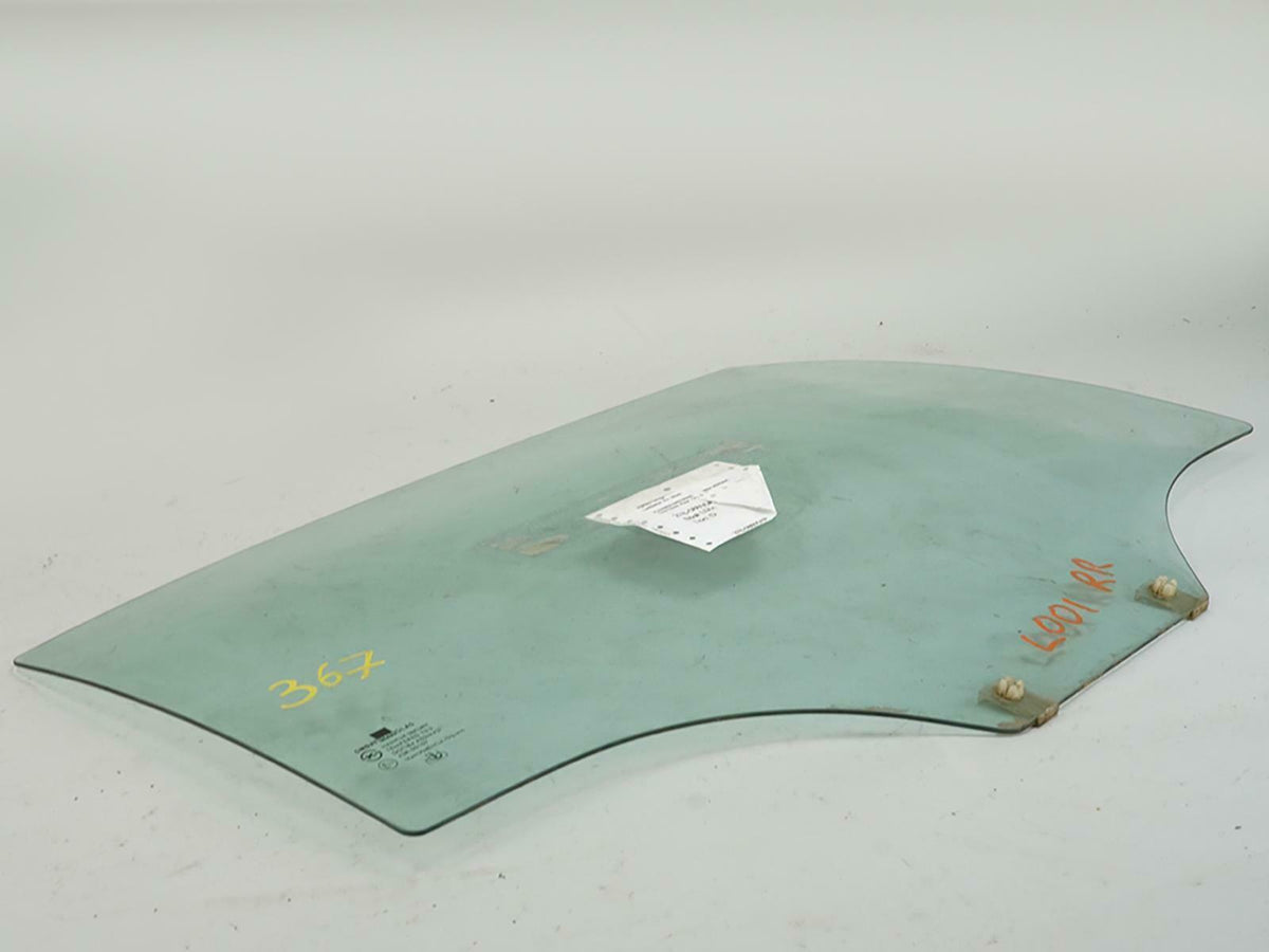 04-06 Suzuki Verona Sedan 4dr Door Glass Window Rear Right Side 8450386Z10 OEM