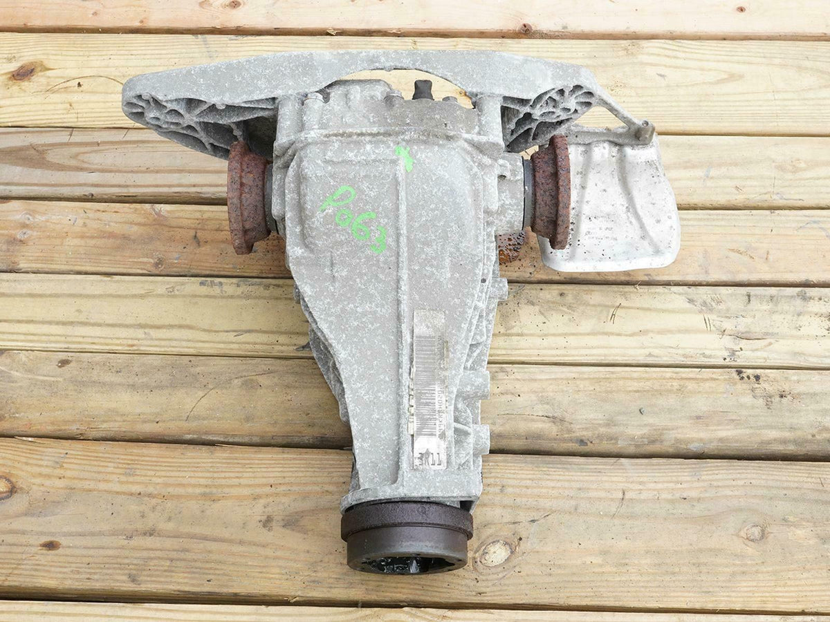 09-16 Audi A4 B8 Quattro Rear Differential Carrier 0BC500044 8K0501721A OEM