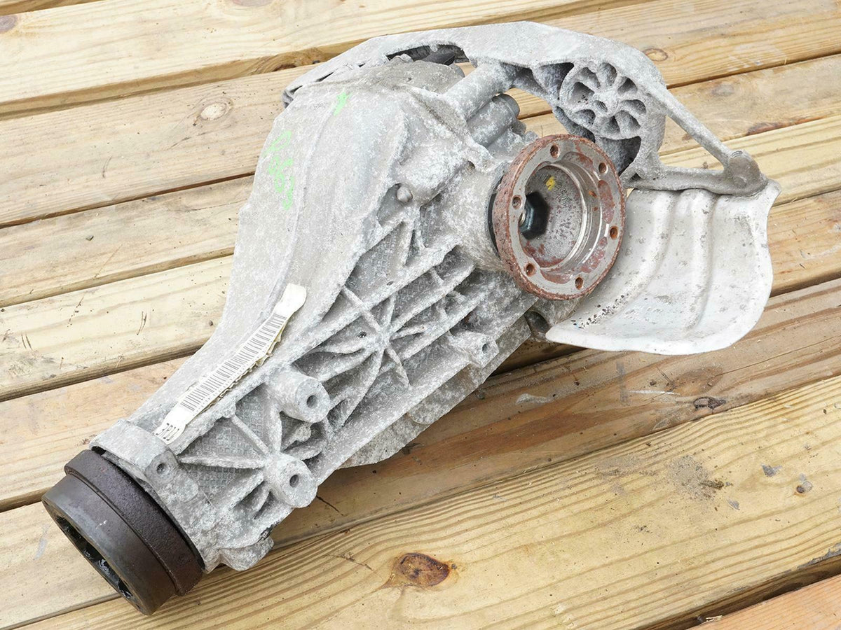 09-16 Audi A4 B8 Quattro Rear Differential Carrier 0BC500044 8K0501721A OEM