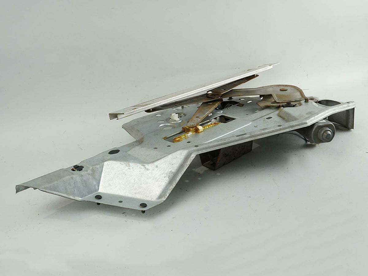 97-99 Oldsmobile Eighty Eight 88 Power Window Regulator W Motor Rear Right RH