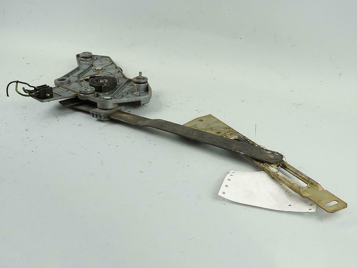 72 - 80 Mercedes Benz 450SEL R116 Manual Window Regulator Front Right OEM