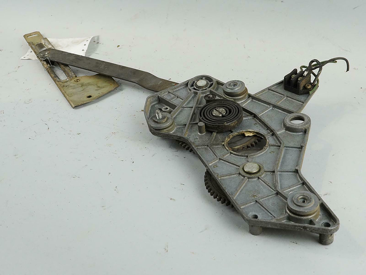 72 - 80 Mercedes Benz 450SEL R116 Manual Window Regulator Front Right OEM