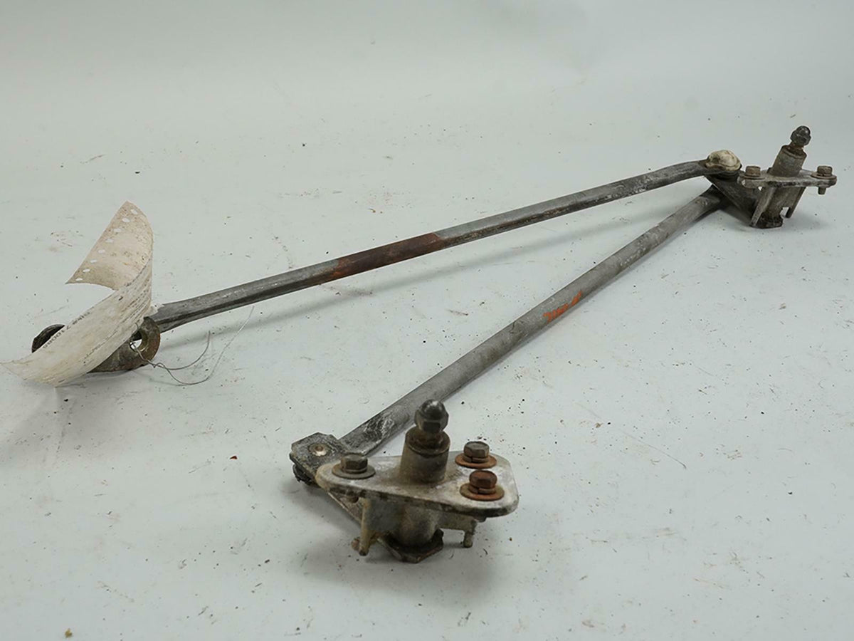 99-03 Mitsubishi Galant Windshield Wiper Transmission Linkage Front Unit OEM