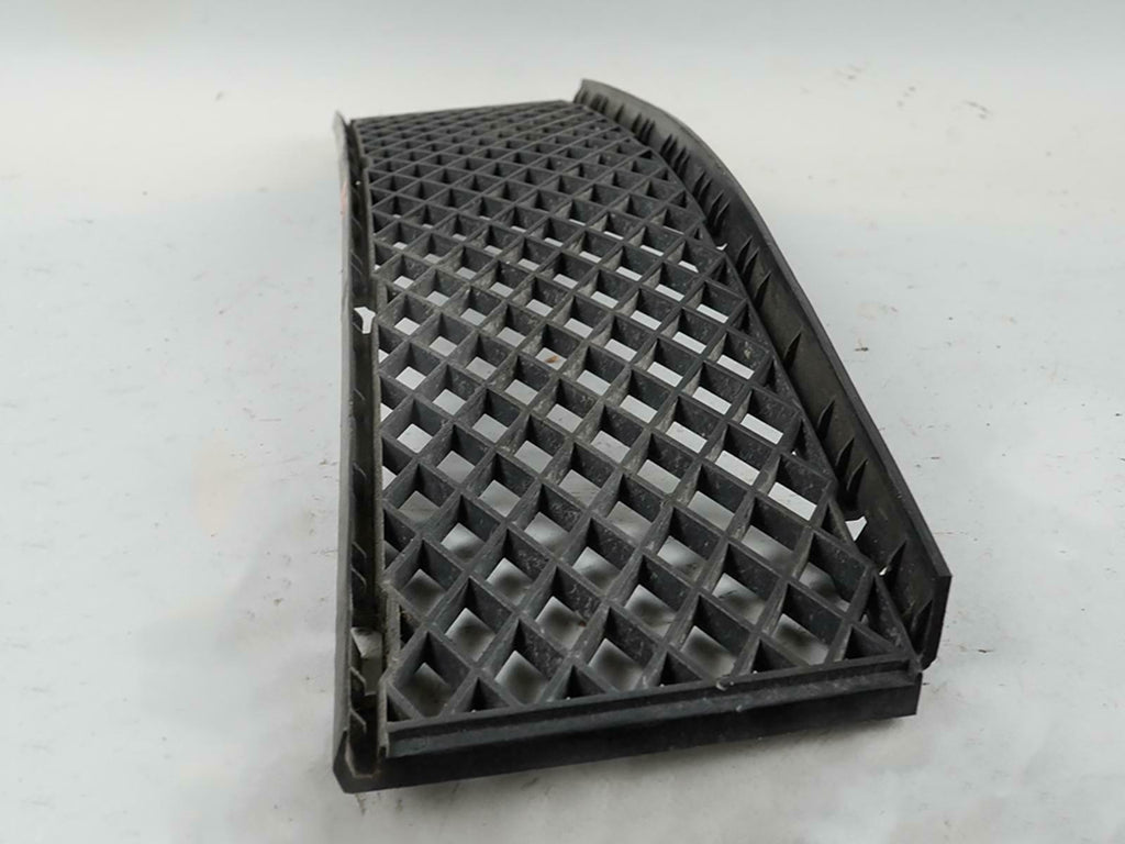  2006 - 2008 BMW 7 SERIES E65 LOWER BUMPER GRILLE CENTER FRONT 51117135573 OEM, cheap