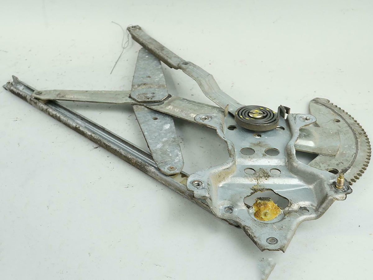 98-02 Toyota Corolla Window Regulator Door Front Passenger Right RH Side OEM