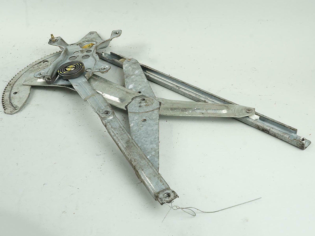 98-02 Toyota Corolla Window Regulator Door Front Passenger Right RH Side OEM