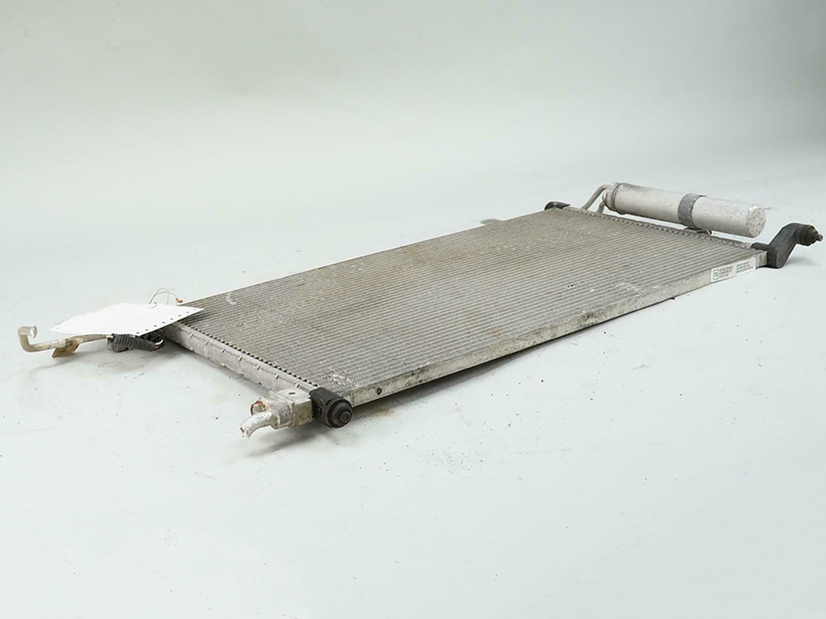 07 - 12 Nissan Versa Ac Condenser Air Conditioning Radiator Front Unit OEM