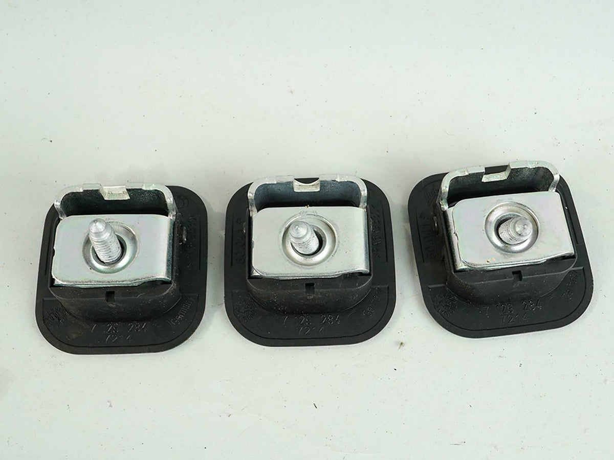 2004 - 2008 Bmw 7 Series E65 Child Deck Seat Hook Set Rear 7129284 OEM