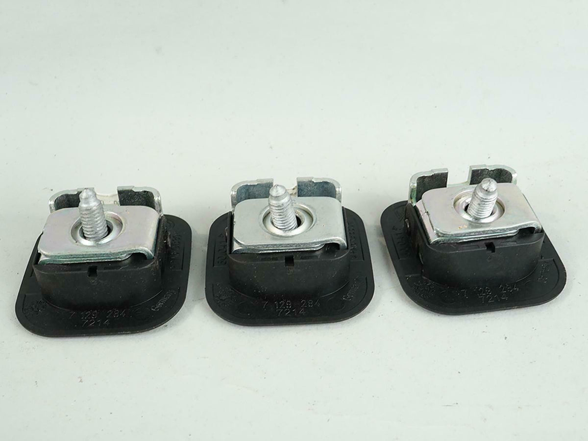 2004 - 2008 Bmw 7 Series E65 Child Deck Seat Hook Set Rear 7129284 OEM