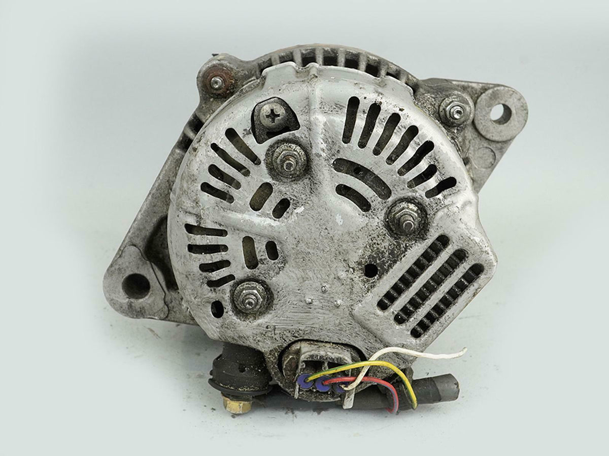 96-97 Toyota 4Runner 3.5 Liter AT 4WD Alternator Generator Engine Unit Front OEM