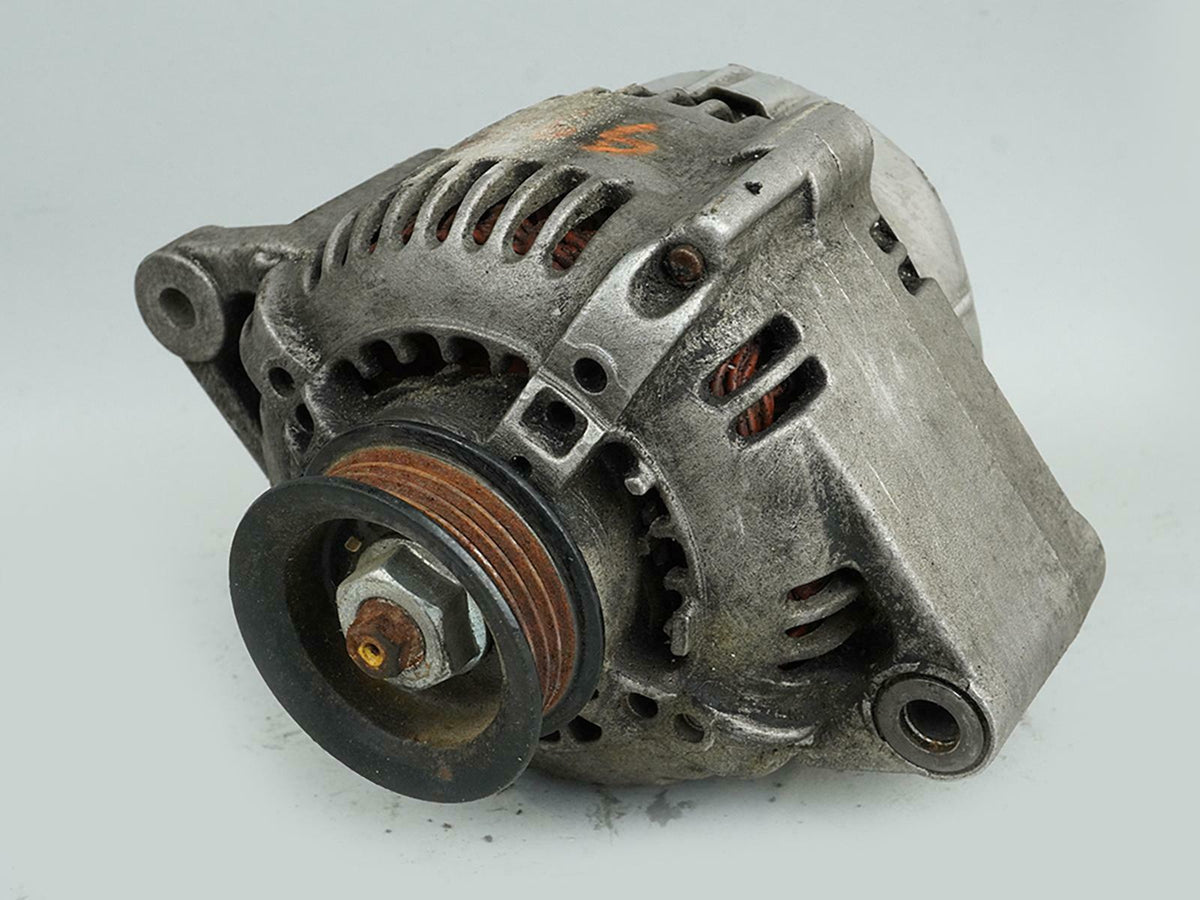 96-97 Toyota 4Runner 3.5 Liter AT 4WD Alternator Generator Engine Unit Front OEM