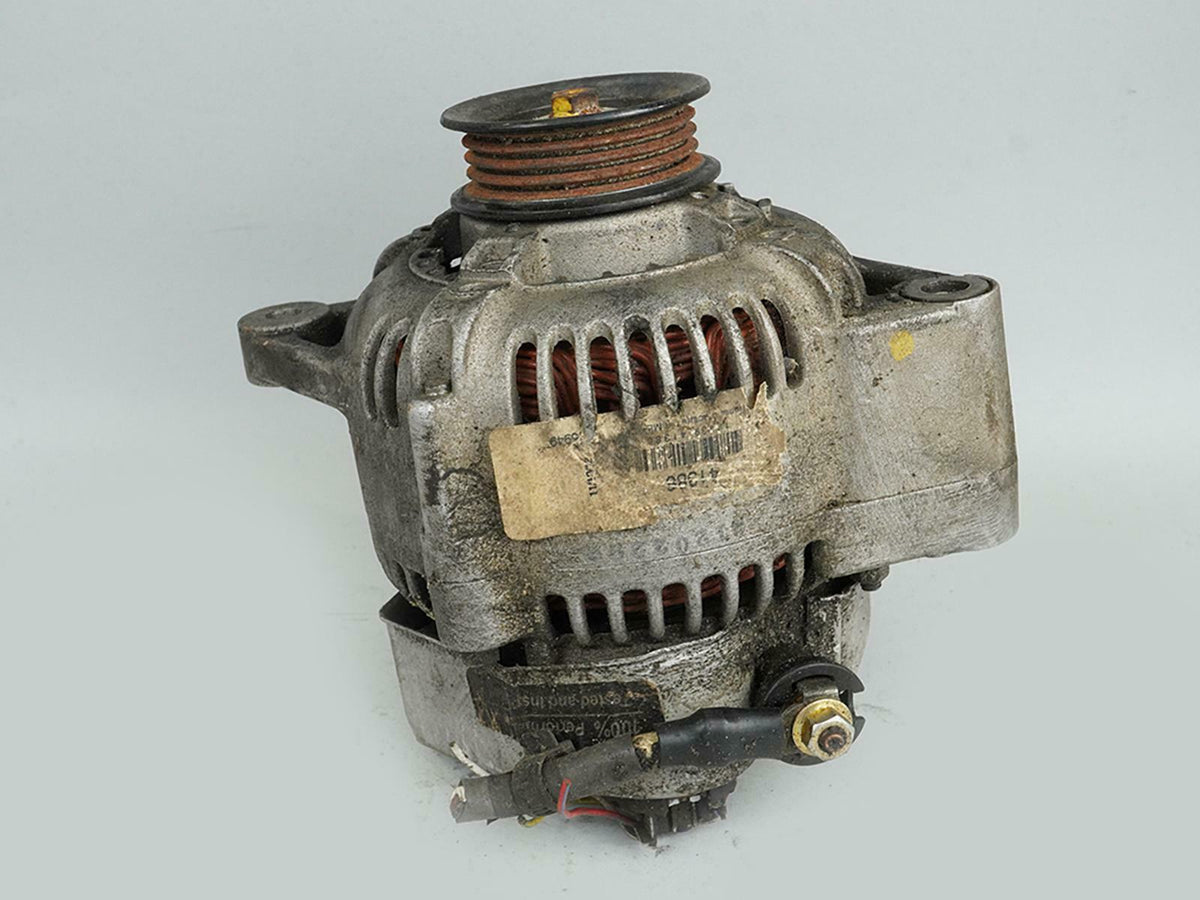 96-97 Toyota 4Runner 3.5 Liter AT 4WD Alternator Generator Engine Unit Front OEM