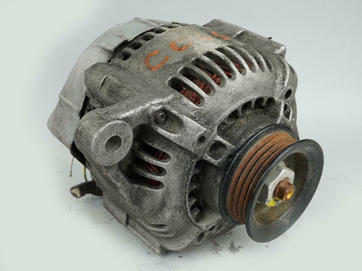 96-97 Toyota 4Runner 3.5 Liter AT 4WD Alternator Generator Engine Unit Front OEM