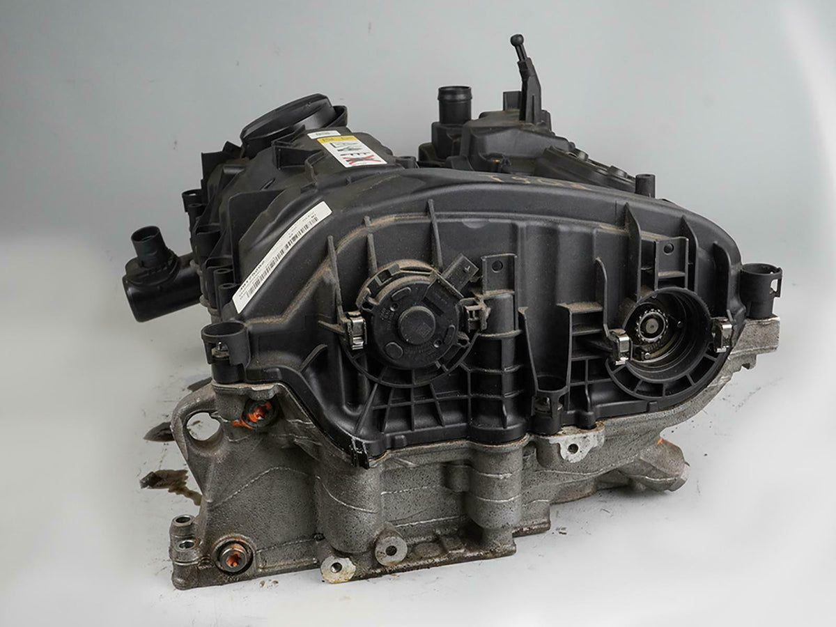 04 - 07 BMW 5 Series E60 525I 2.5L Cylinder Head Valve Cover 8678432 OEM