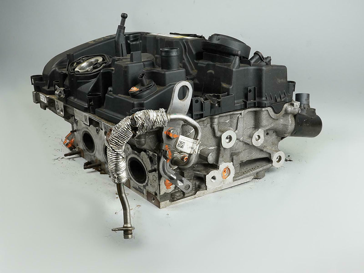 04 - 07 BMW 5 Series E60 525I 2.5L Cylinder Head Valve Cover 8678432 OEM