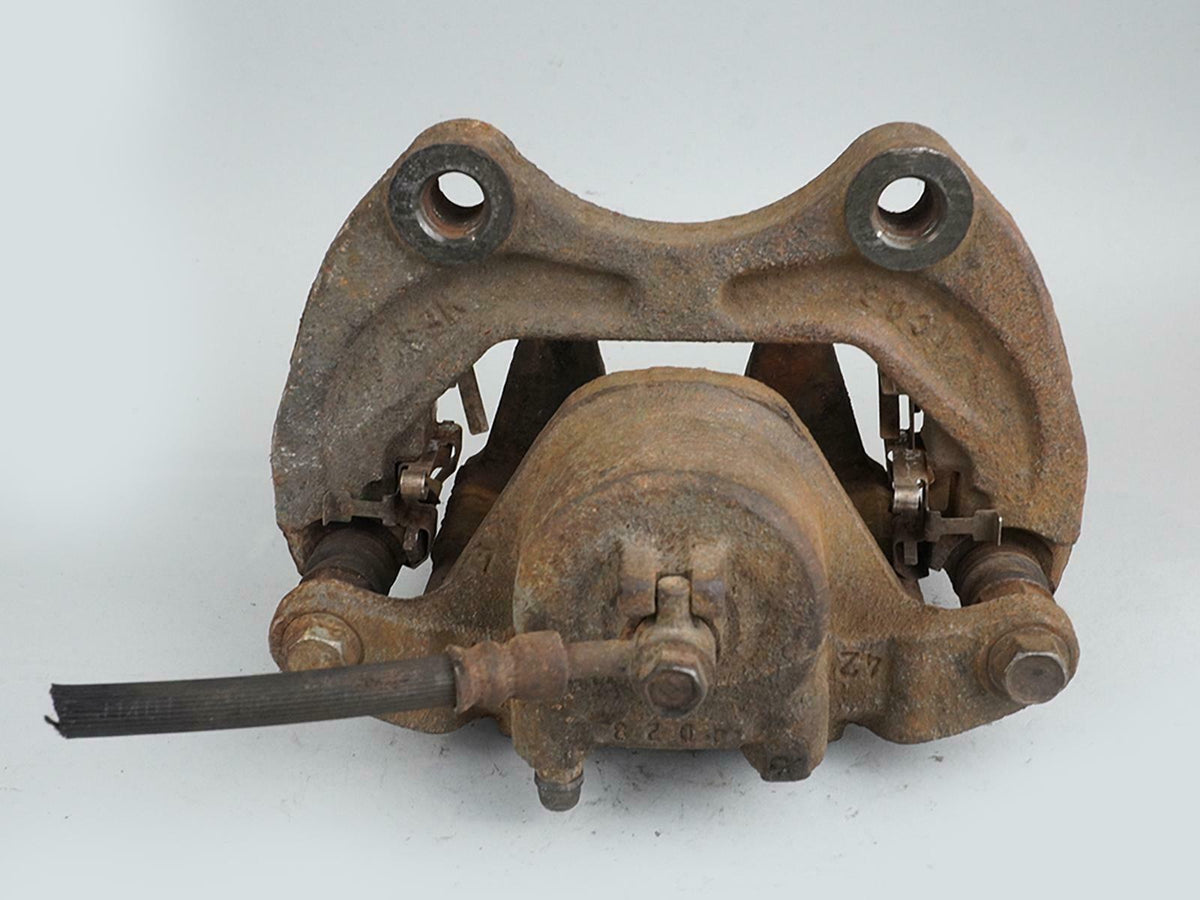 04 - 05 Nissan Maxima Caliper Stop Brake Passenger Right Side Front Rh OEM