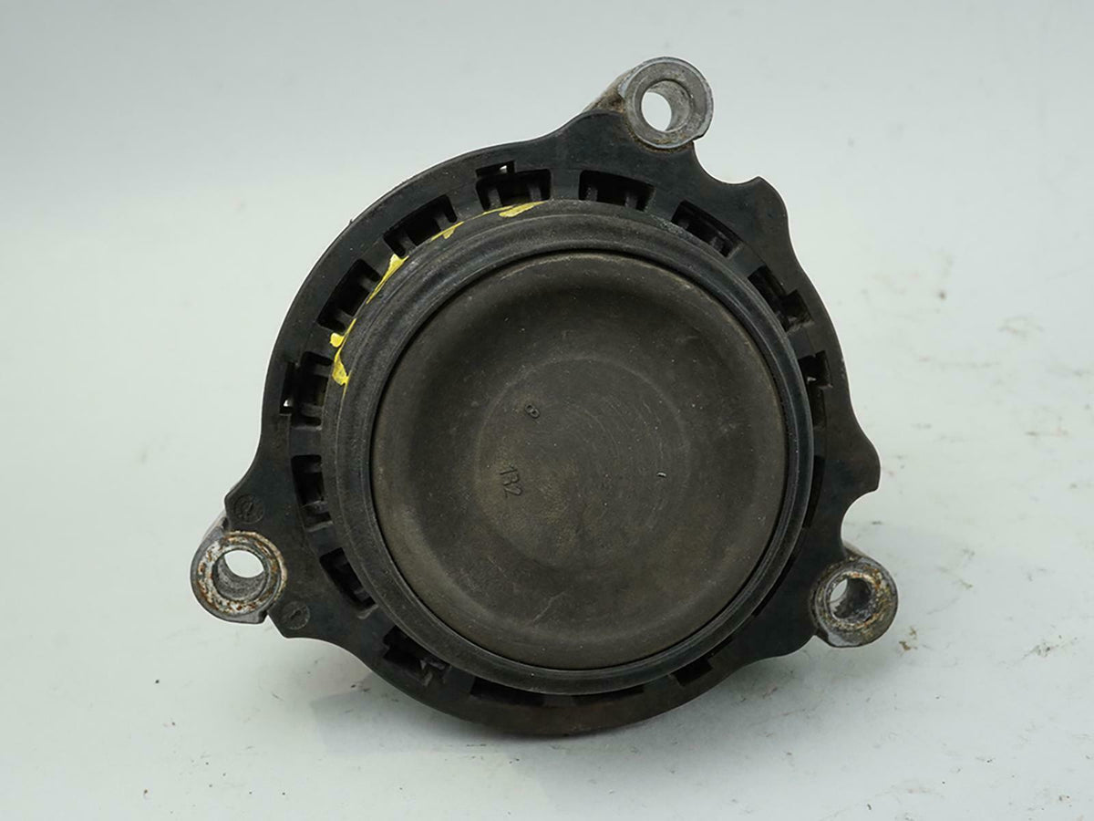 2014 - 2016 Bmw 4 Series F32 Engine Mount Passenger Right Side Rh 685618401 OEM