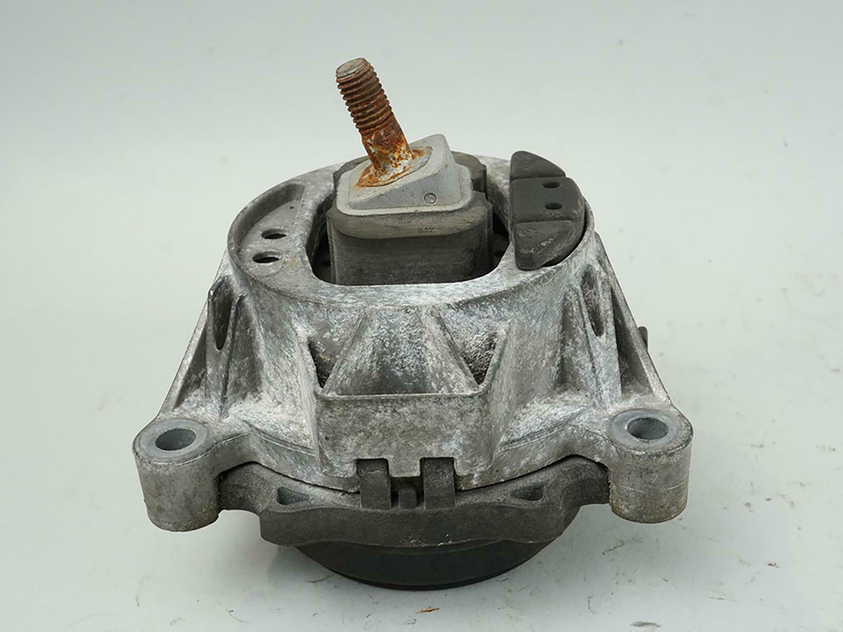 2014 - 2016 Bmw 4 Series F32 Engine Mount Passenger Right Side Rh 685618401 OEM