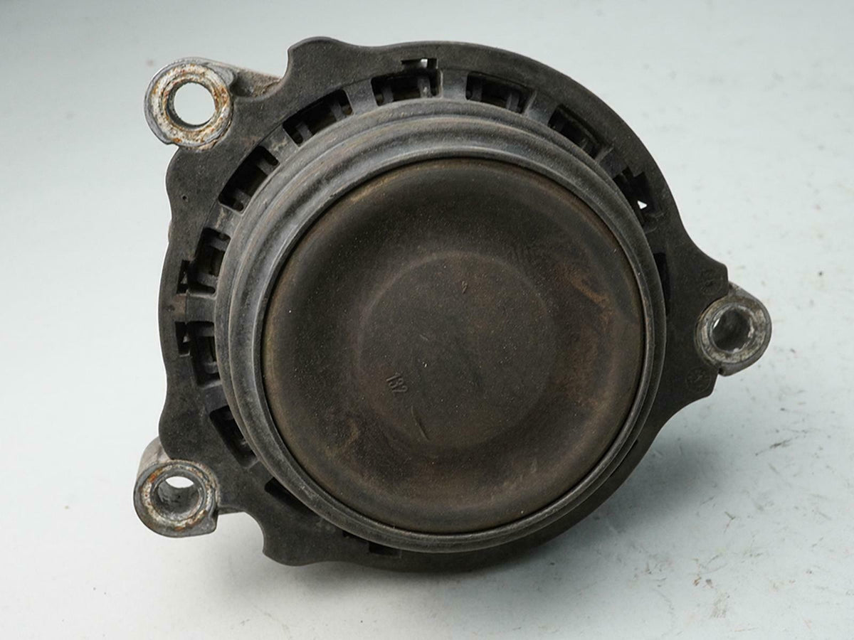 2014 - 2016 Bmw 4 Series F32 Engine Mount Driver Left Side 686382101 Lh OEM
