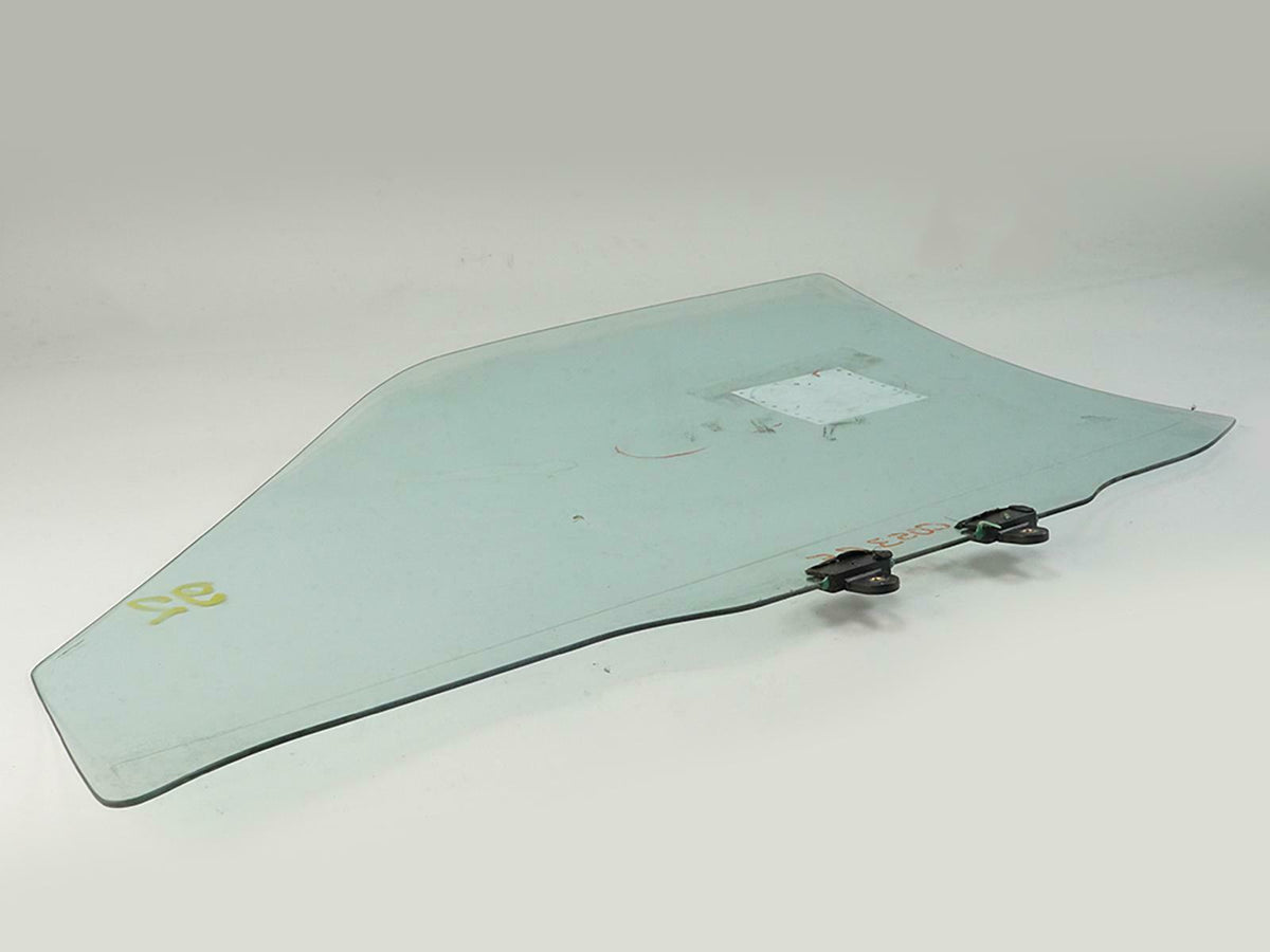 1996 - 2004 Nissan Pathfinder Door Glass Window Front Passenger 803000W200 OEM