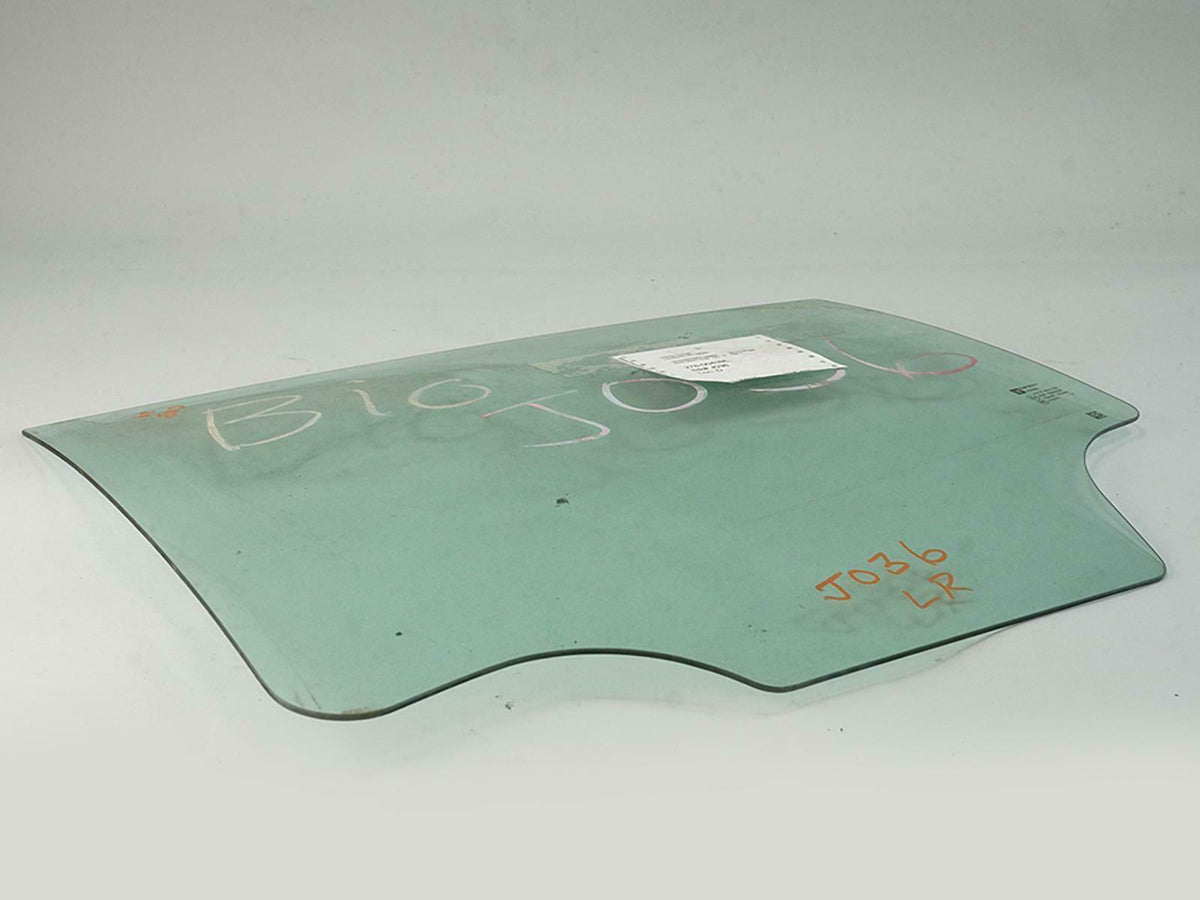 2011 - 2016 Chevrolet Cruze Sedan Door Glass Window Rear Driver 15175370 OEM