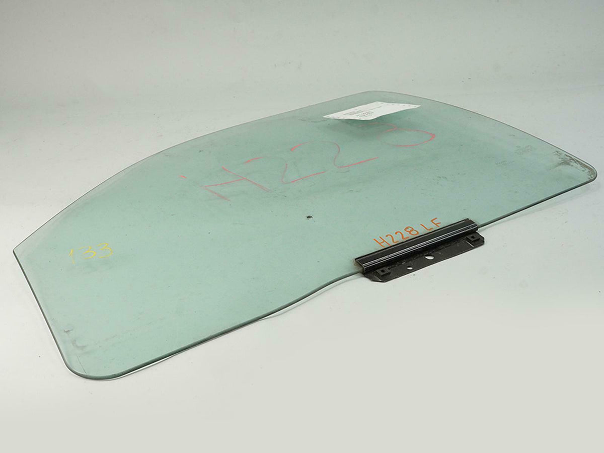 1998 - 2003 Dodge Durango Door Window Glass Front Driver Side 55256303AC OEM