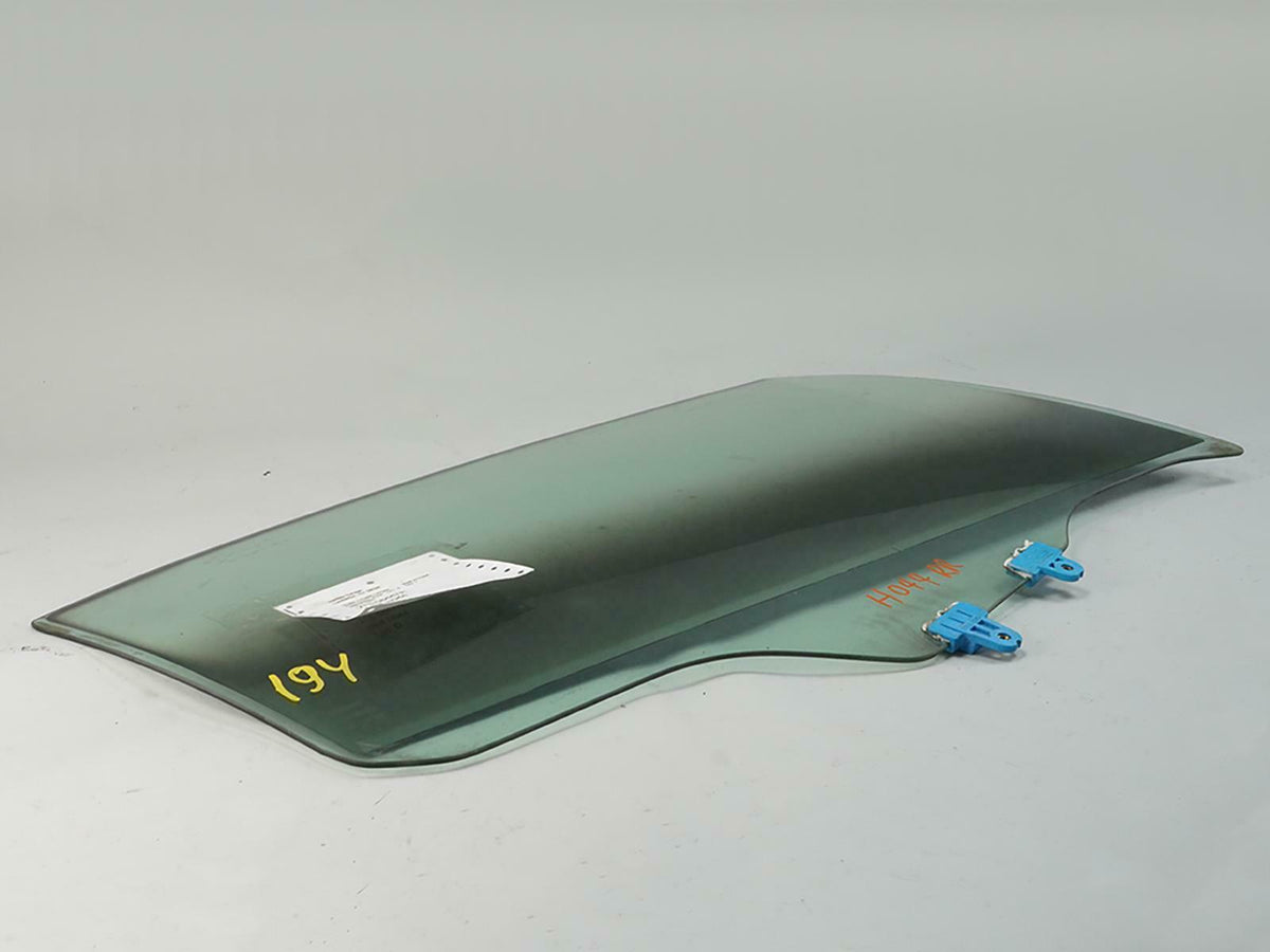 2002 - 2006 Nissan Altima Sedan Door Window Glass Tint Passenger 823008J000 OEM