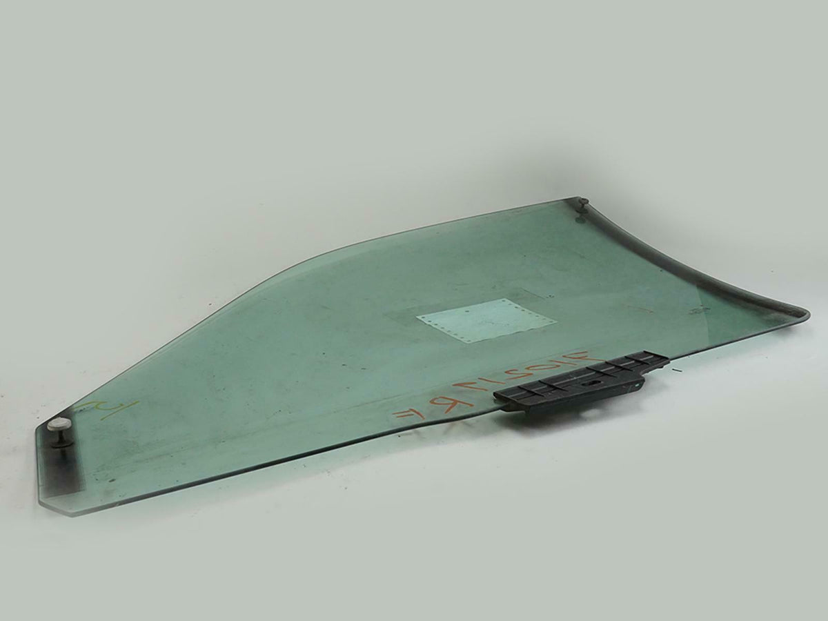 1995 - 1998 Audi A6 Sedan 4dr Door Window Glass Front Passenger 4A0845022A OEM