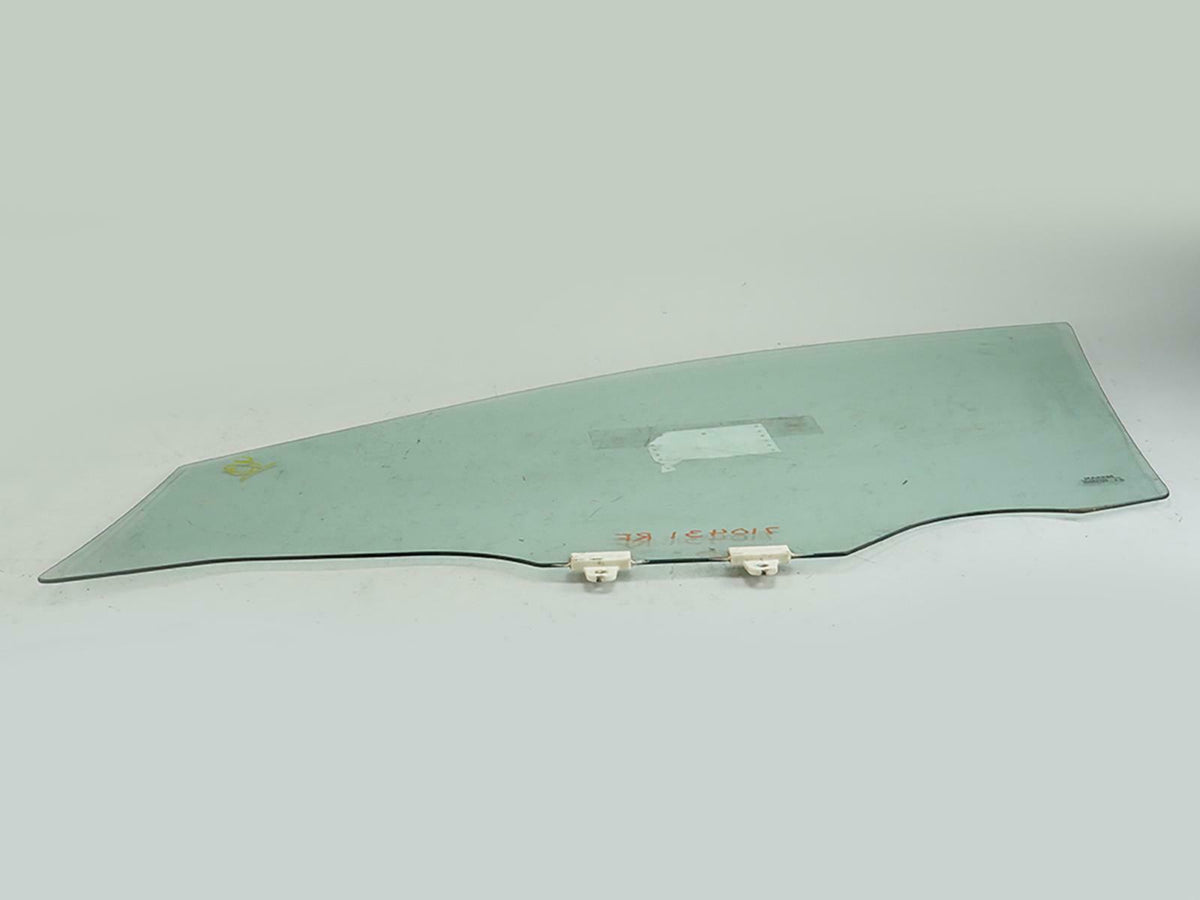 2007 - 2012 Nissan Versa Hatchback Door Window Glass Front Right 80300EL000 OEM