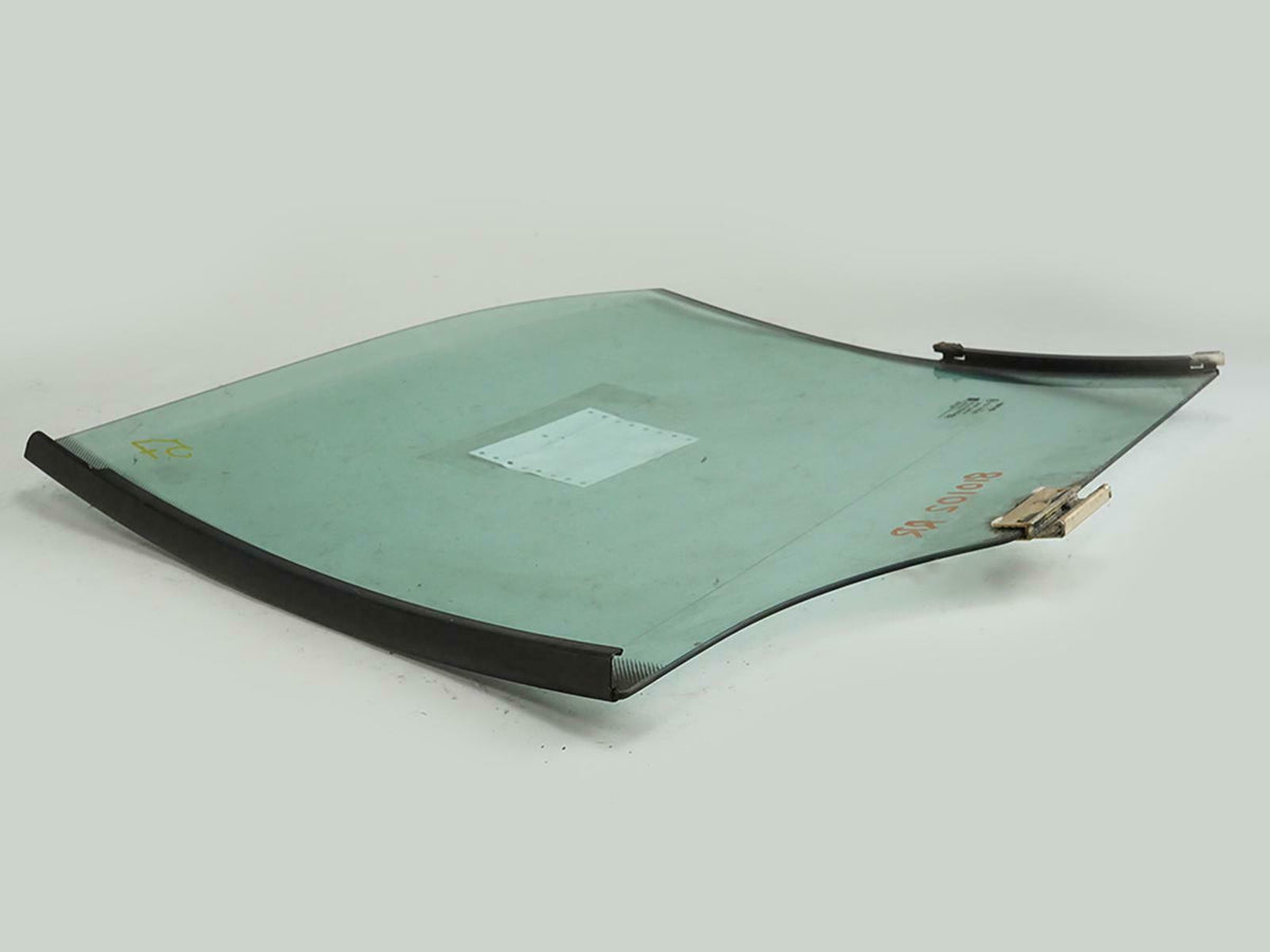 97-01 Cadillac Catera Sedan Door Window Glass Rear Passenger Side 90563886 OEM