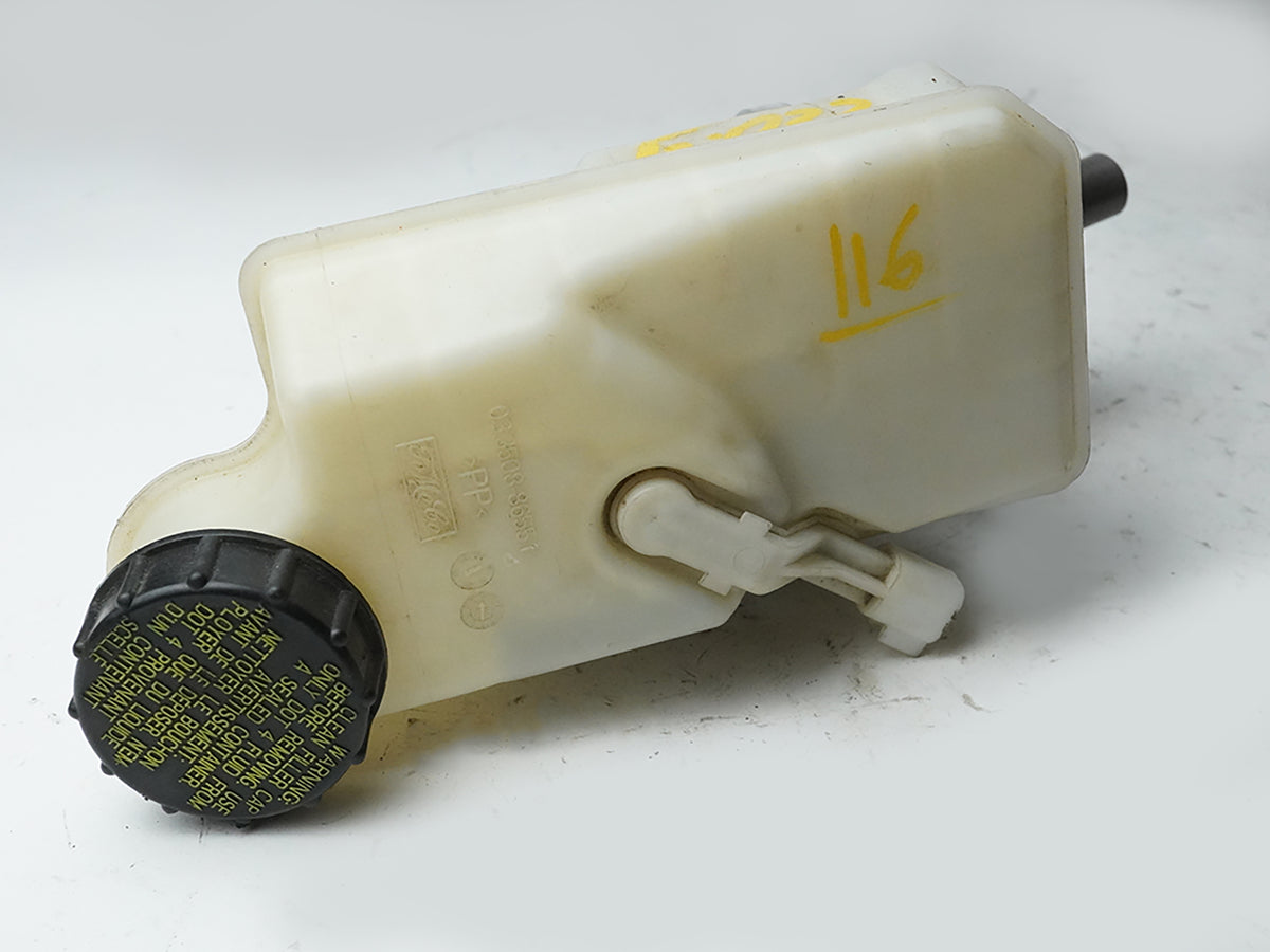 2006 - 2013 Volvo C70 Convertible Power Brake Cylinder Master W Reservoir OEM