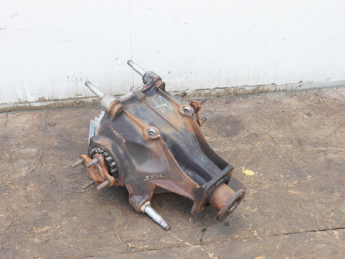 98-02 Jaguar XK8 X100 Rear Differential Carrier C14HU-004-003 OEM 440-58895