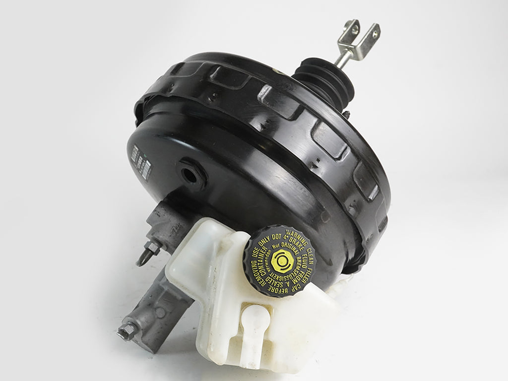 2010 - 2013 Mercedes Benz E Class W204 Power Brake Master Cylinder Booster OEM, in stock