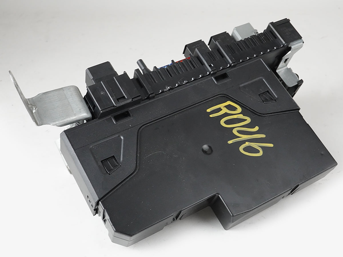 2010 - 2013 Mercedes Benz E Class W212 Sam Fuse Relay Box Control Module OEM