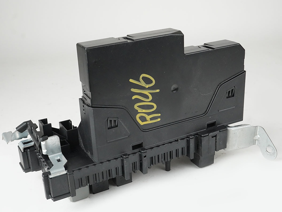 2010 - 2013 Mercedes Benz E Class W212 Sam Fuse Relay Box Control Module OEM
