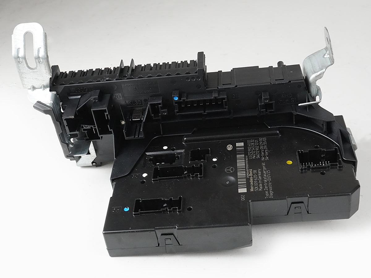 2010 - 2013 Mercedes Benz E Class W212 Sam Fuse Relay Box Control Module OEM