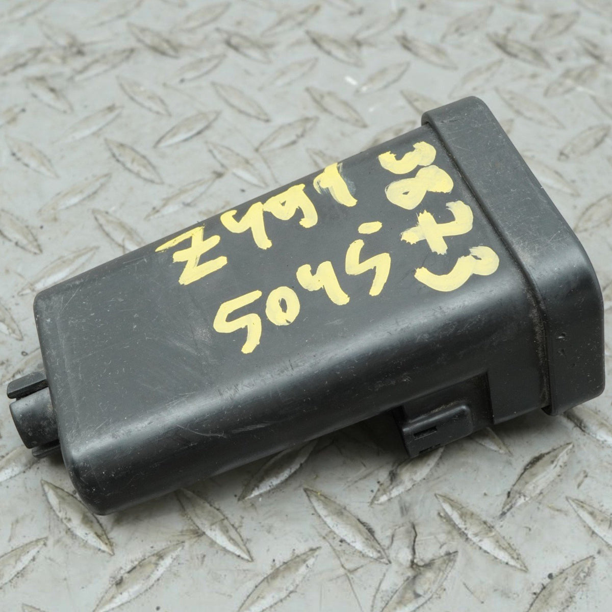 2007 Harley-Davidson FXSTD Softail Deuce Turn Signal Control Module 68925-07 OEM