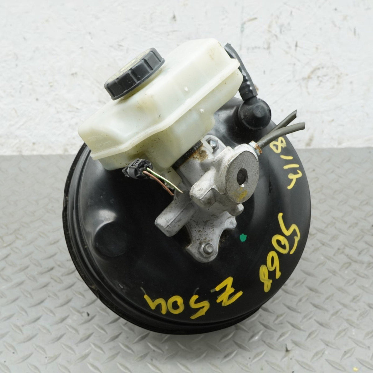 07-09 Mercedes E550 E350 W211 Power Brake Booster Master Cylinder A2114300930