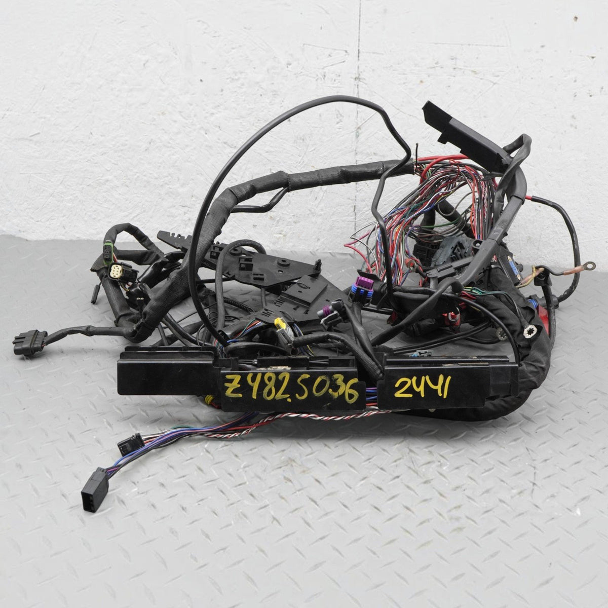 2011 Harley-Davidson FLSTC Heritage Softail Classic Wiring harness 70431-11 OEM