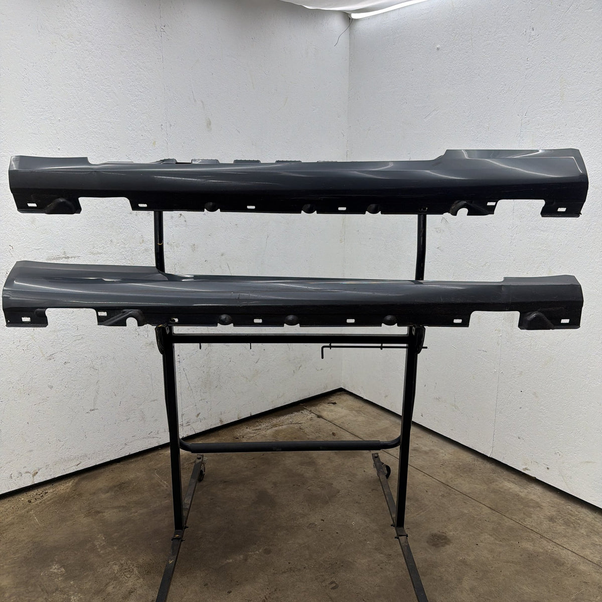 10-17 Mercedes E350 E550 W207 Coupe LH RH Rocker Panel Skirt Set A2076901540 OEM