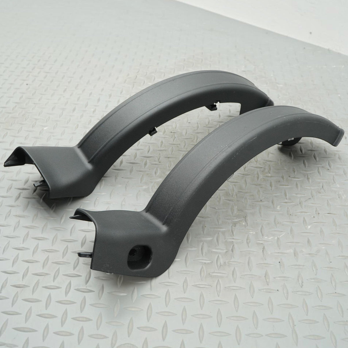 14-20 Mercedes S550 S400 W222 Trunk Lid Hinge Trim Cover LH RH A2226930117 OEM