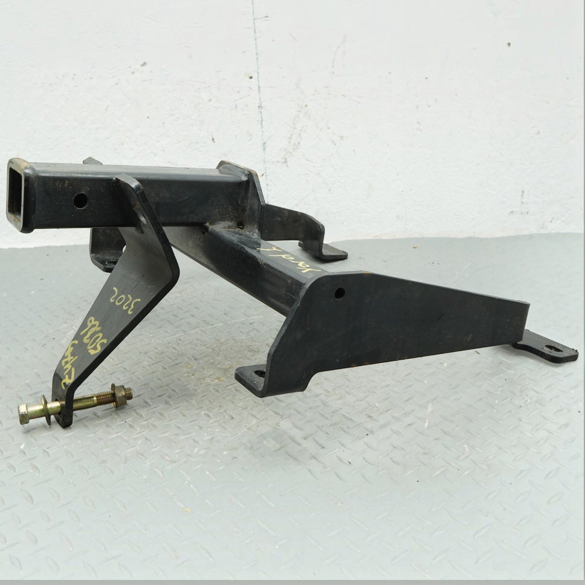 14-19 Land Rover Range Rover Sport L494 Rear Trailer Hitch Tow LR093913 OEM