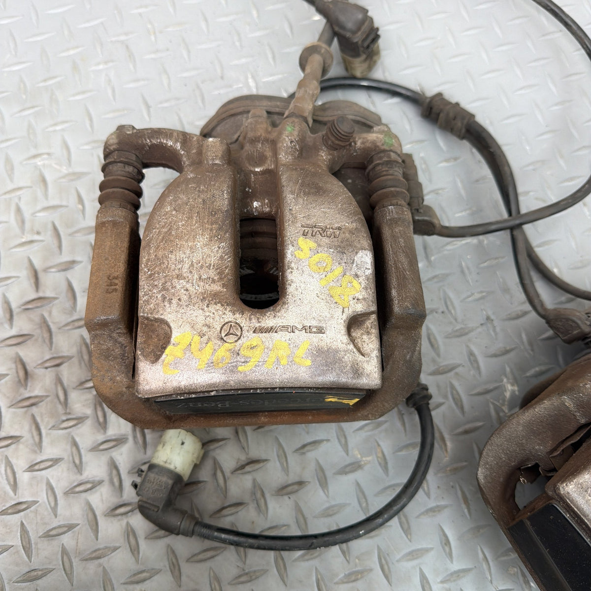 13-16 Mercedes GL450 GL550 X166 AMG Rear Brake Caliper Left Right 1664230581 OEM